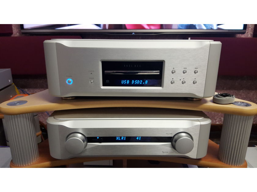 Esoteric C-03X Stereo preamplifier
