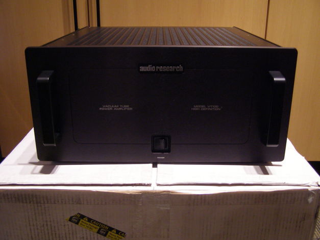 Audio Research VT-100 stereo amplifier