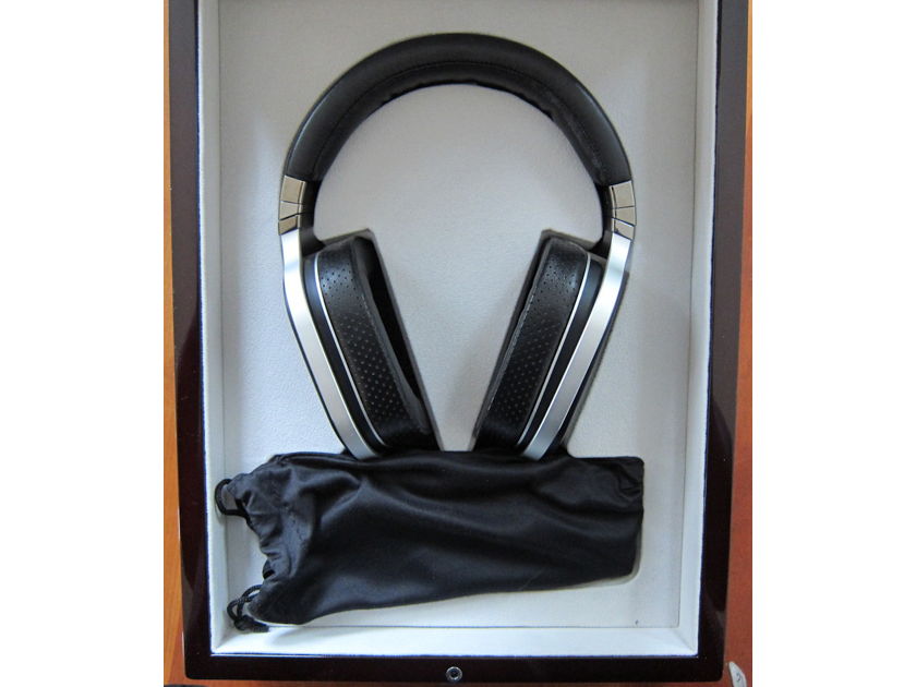 Oppo Digital PM-1 Headphones & extra cable