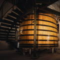 Cuve de vatting pour le mélange de Whiskies avant l'embouteillage dans la distillerie Ardbeg sur l'île d'Islay dans les Hébrides intérieures d'Ecosse
