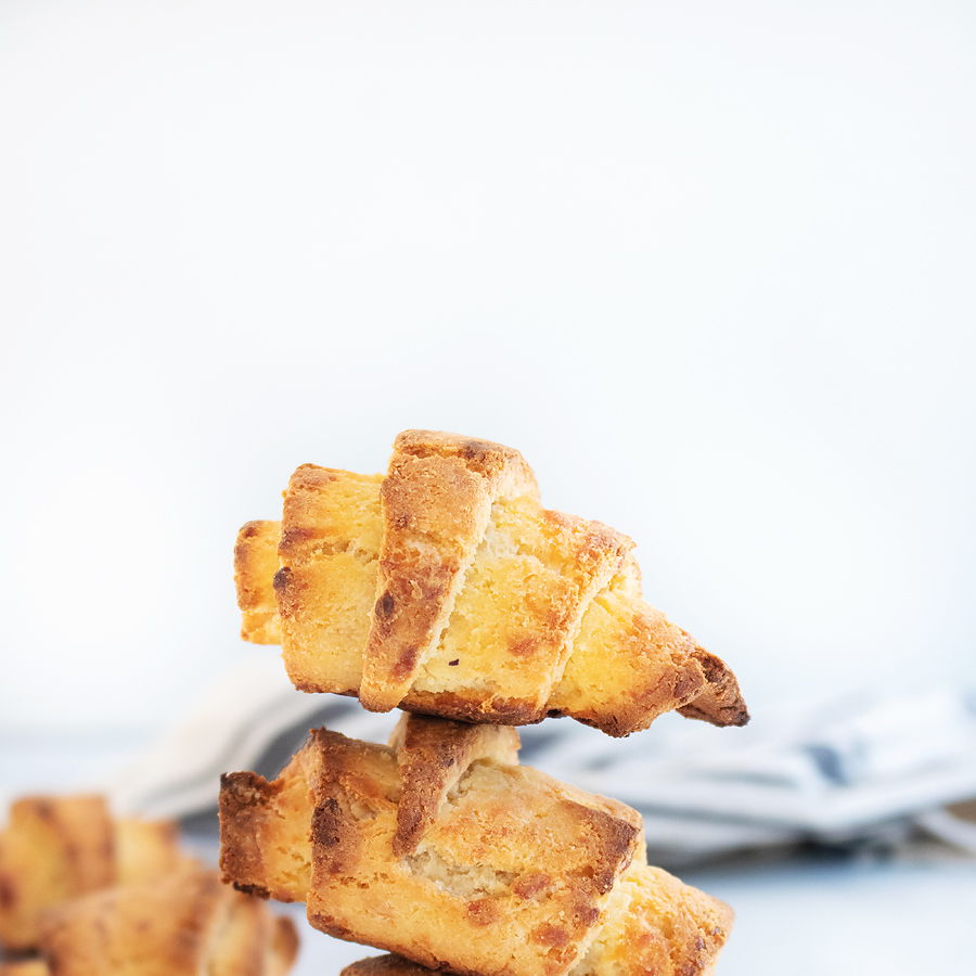 keto crescent rolls