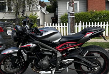 2021 TRIUMPH STREET TRIPLE R LOW motorcycle for rent near San Diego, CA