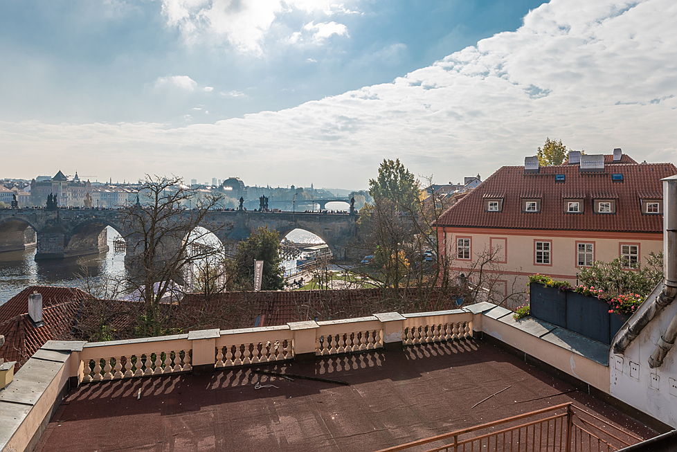  Praha 5, Smíchov
- Výhled na Karlův most / View of the Charles bridge