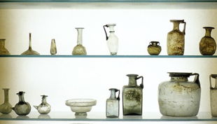 museum für kunst und kulrurgeschichte vasen