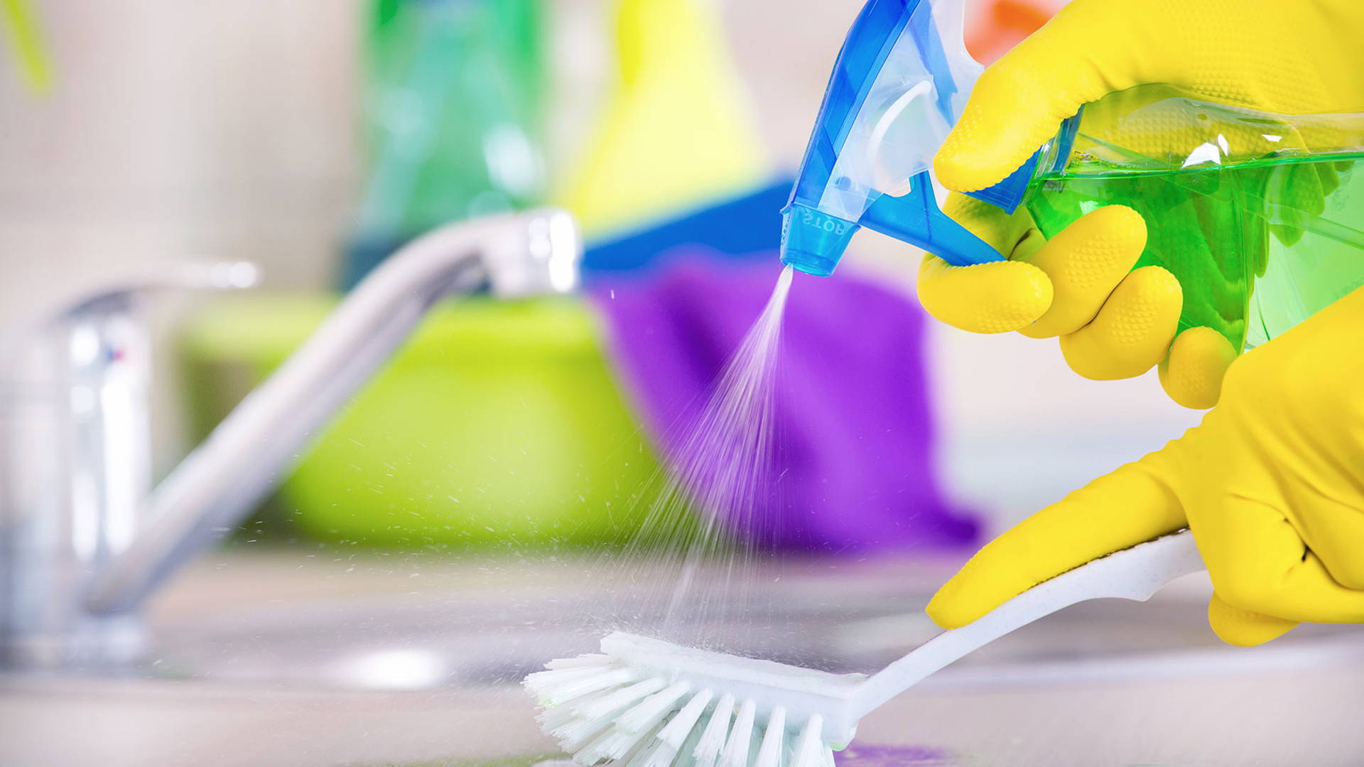 Featured image for Conquer Spring Cleaning with These 5 Refillable Household Cleaners