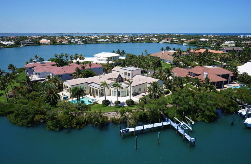 featured image for story, Florida waterfront property