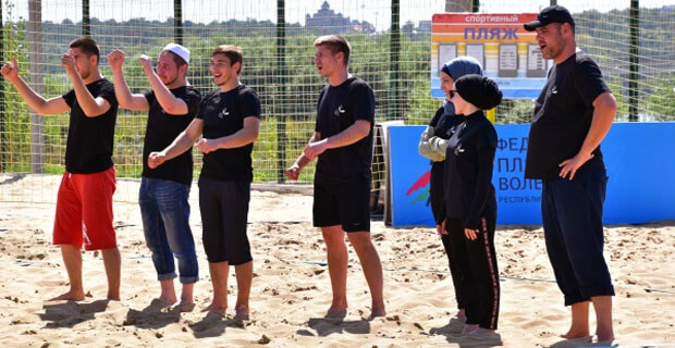 Сотрудники первого мусульманского радио «Азан» приняли участие в турнире по волейболу