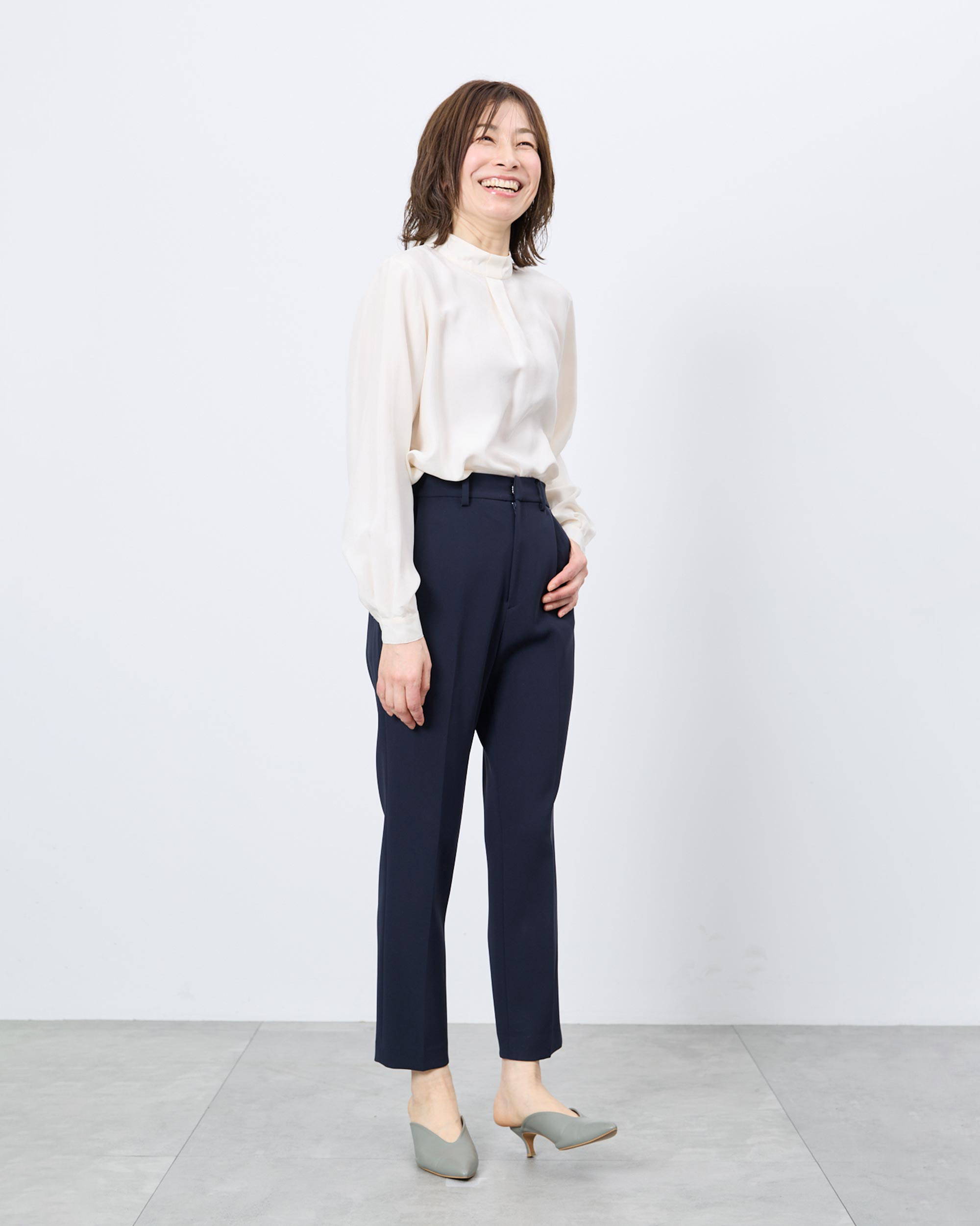 ソージュ　イージーパンツ　オフィス　センタープレス ウエスト紐　ブラック　M リネン混センタープレスパンツ - SOÉJU online store｜上質な