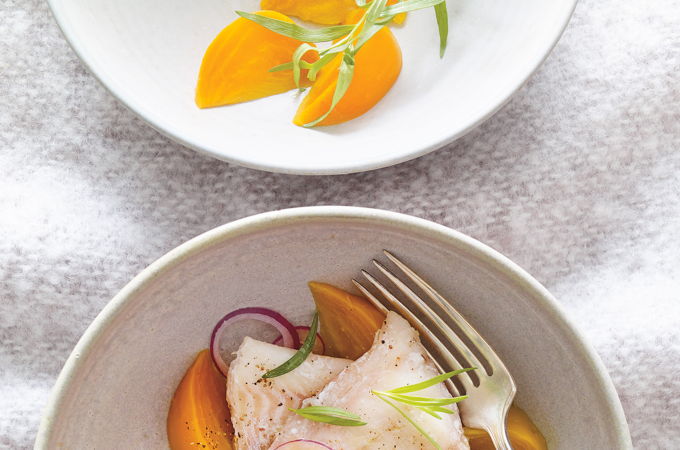 Poisson confit à la mijoteuse et salade de betteraves à l’estragon