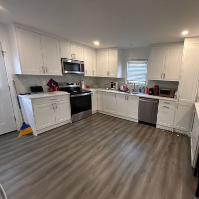 Beautiful Park Ave location-ALL UTILITIES INCLUDED-Furnished  AC-