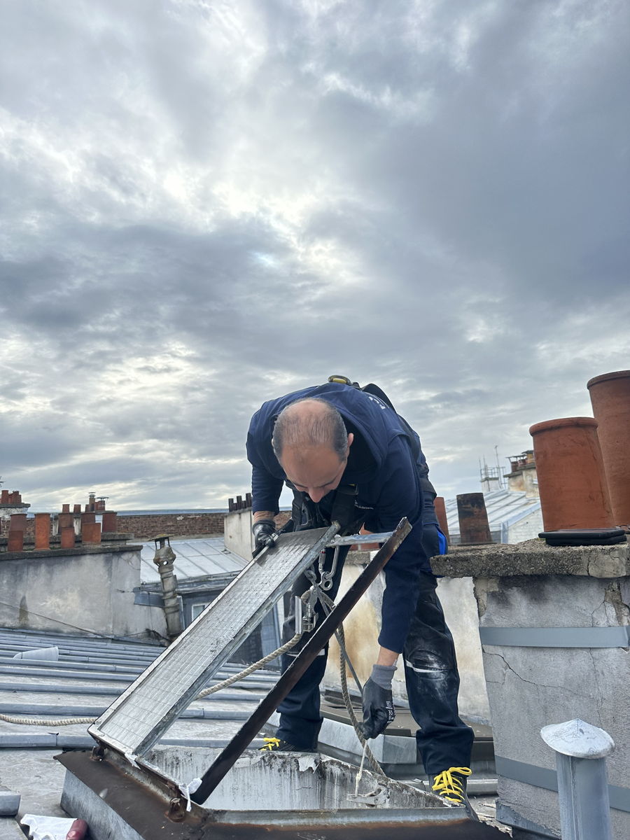Zinguerie sur échafaudage — photo 4