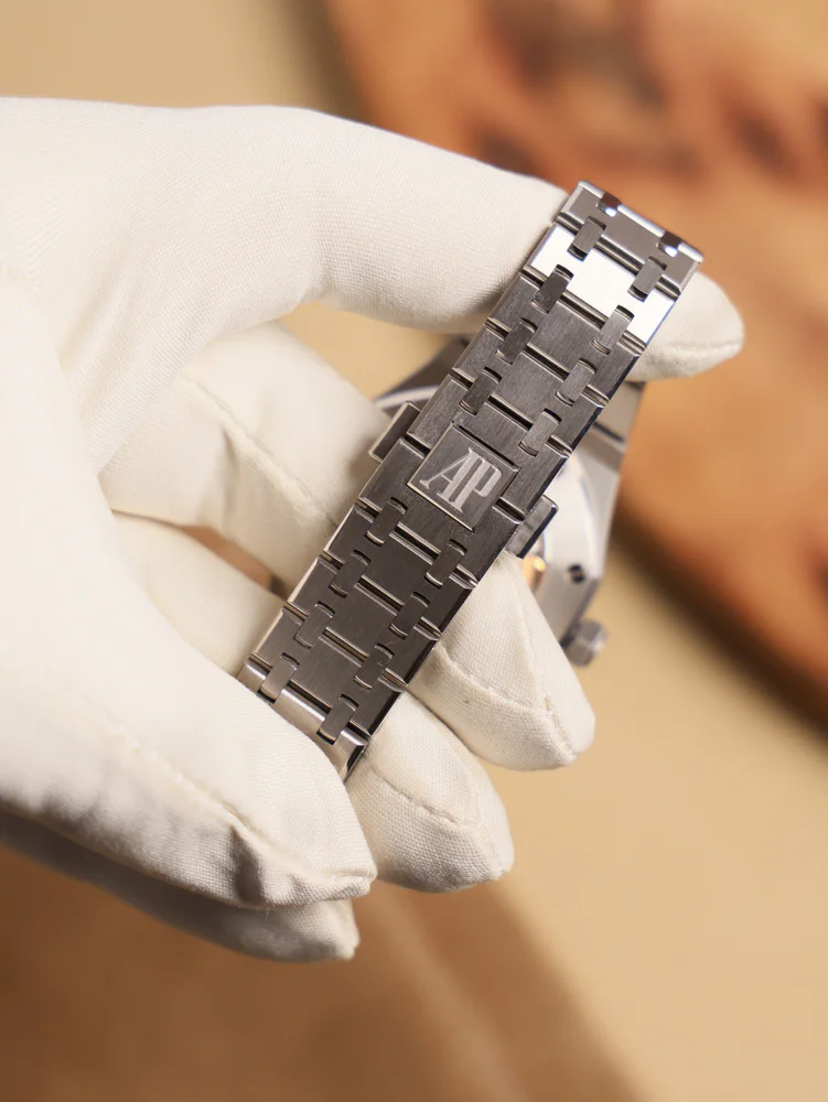 Grey Dial with Diamonds Bezel Box and Papers 2023 , image 4 Grey Dial with Diamonds Bezel Box and Papers 2023 , image 4