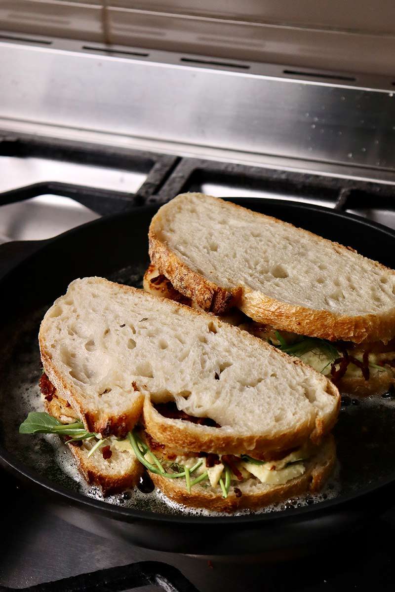 Scallop Toastie with an Apple and Fennel Sauce Recipe by Tim Bone | Minimax