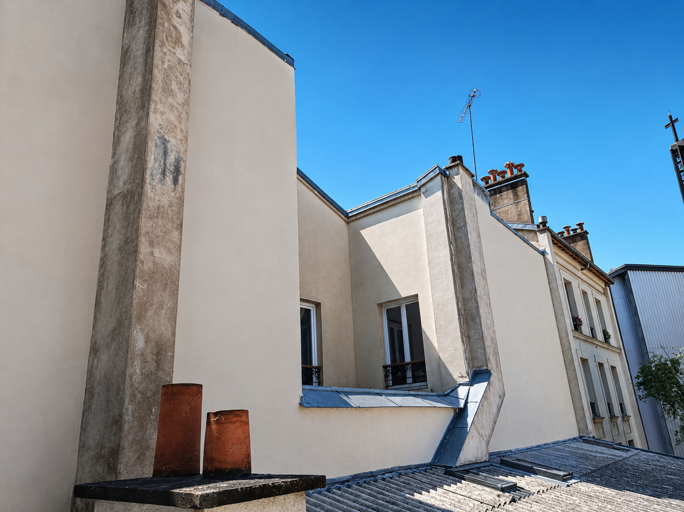 Ravalement pignon en héberge de toiture — Rue Montgallet