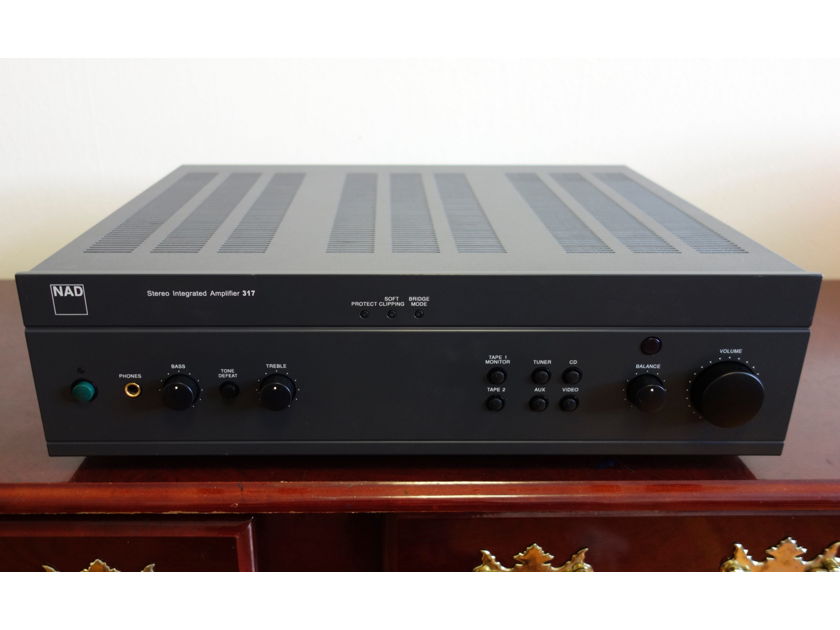 NAD  C317 Integrated Amplifier with Original Remote