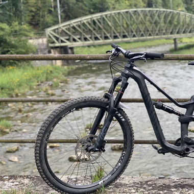 2020 Canyon Spectral WMN CF 7.0