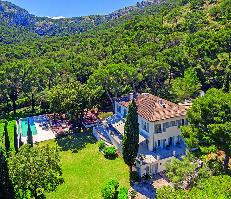  Pollensa
- Exclusive minimalist villa for sale Formentor
