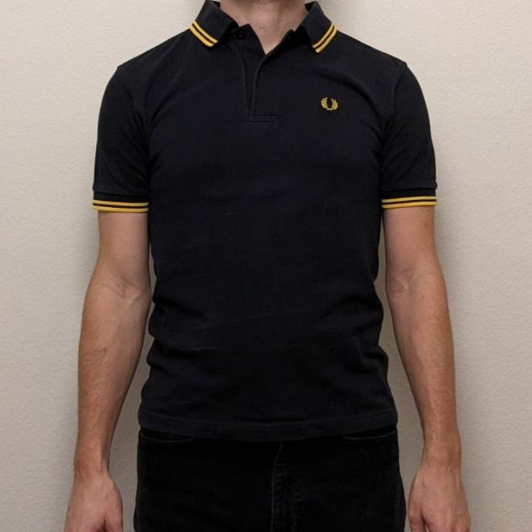Fred Perry Polo schwarz gelb XS
