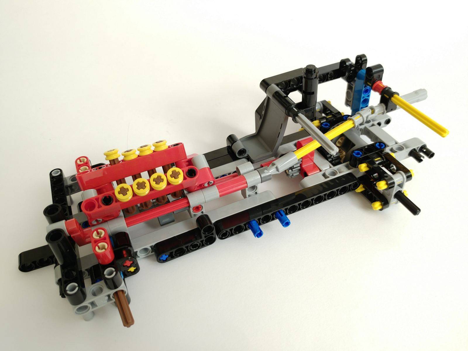 lego 42098 engine