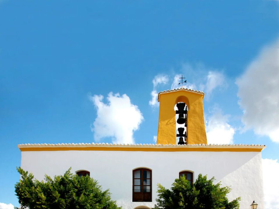 book ibiza bus tour