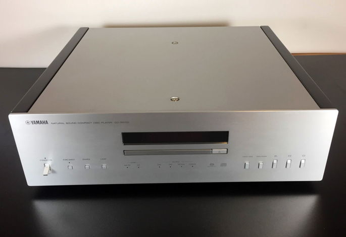 Yamaha CD-S2100 SACD Player in Silver - New Reduced Price