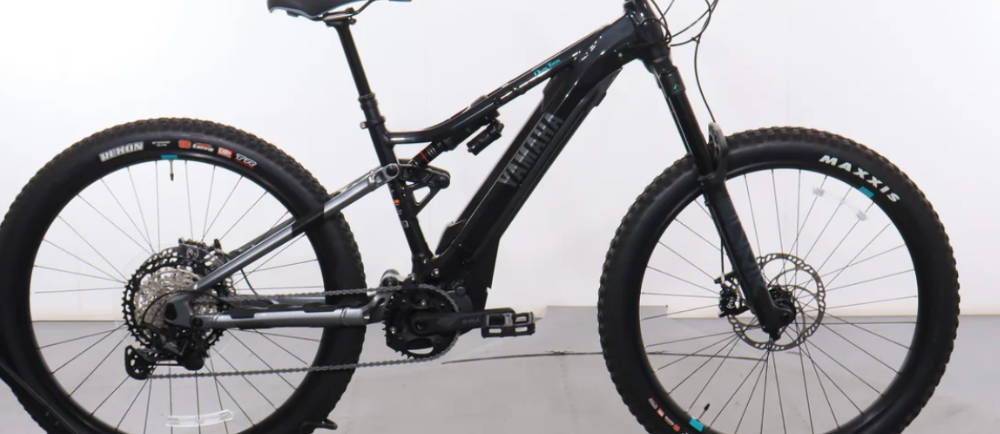 a Yamaha YDX Moro 07 full suspension electric mountain bike