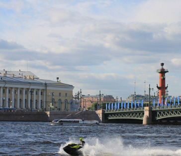 Аудиоэкскурсия для знакомства с Петербургом: прогулка от Биржи к Адмиралтейству