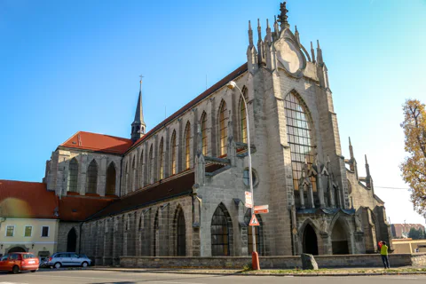 From Prague: Kutna Hora and Bone Chapel Tour
