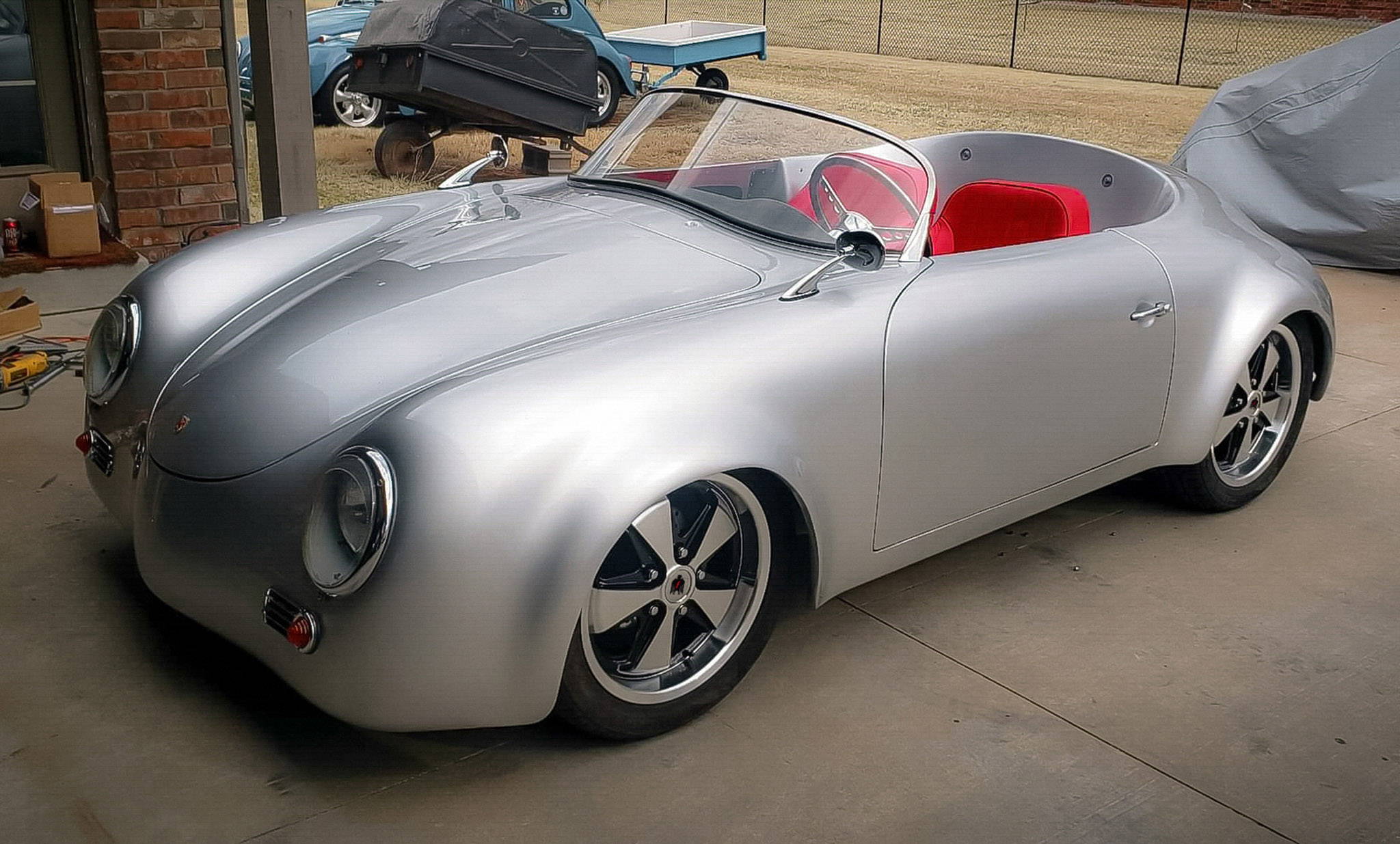 silver old porsche on black machined face klassik rader 911 wheels