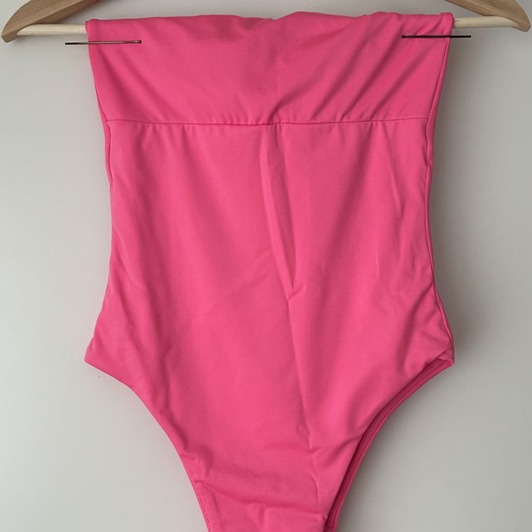 Djerf Avenue Swimsuit (guava pink)