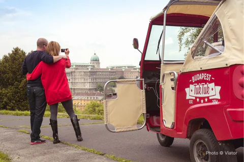 Budapest Romantic Private Tuk Tuk Tour