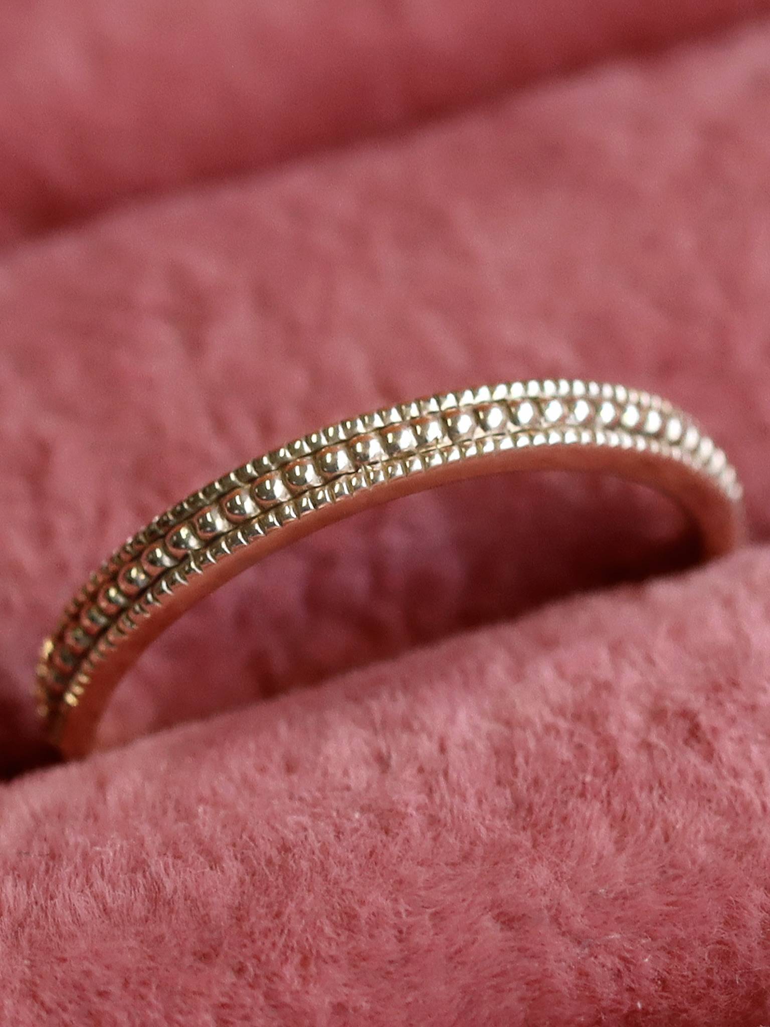 Gold wedding ring