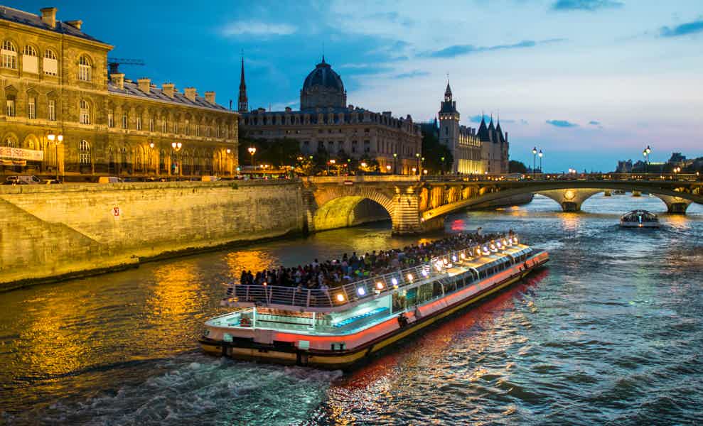 Morning Cruise: Seine + Hidden Canal Saint-Martin Tour - photo 4
