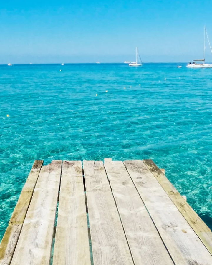 Crystal Waters boat trip