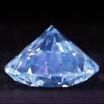 Diamond with medium blue fluorescence