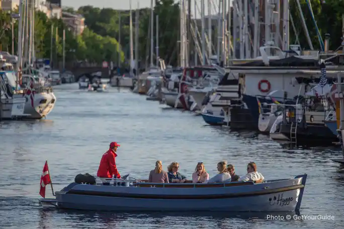 Guided Canal Tour in Copenhagen by Electric Boat