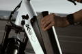Gros plan sur une batterie de vélo électrique