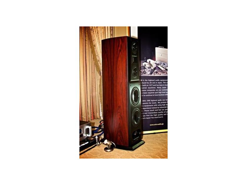 Acoustic Zen Crescendo speakers Demo pair-  Save!