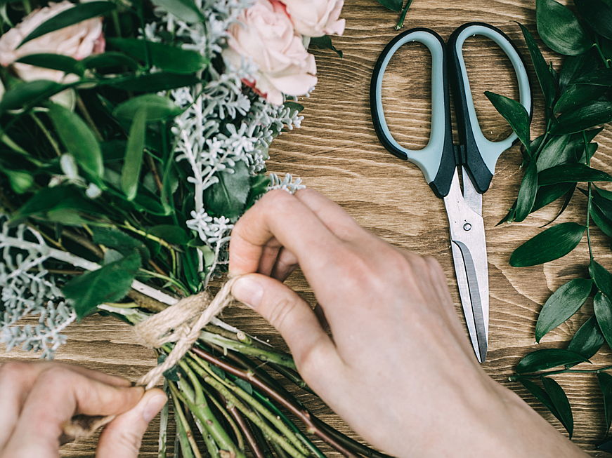  Hondarribia, Spain
- A colourful bouquet of flowers from the home garden conjures up joie de vivre in the four walls of the home. We show you how to tie your own bouquet!