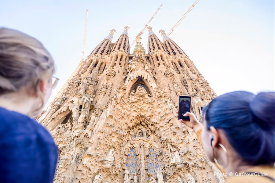 Sagrada Familia: Tour with Local Guide - photo 2