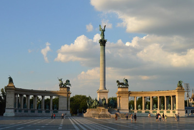 Главная площадь Будапешта и ее окрестности