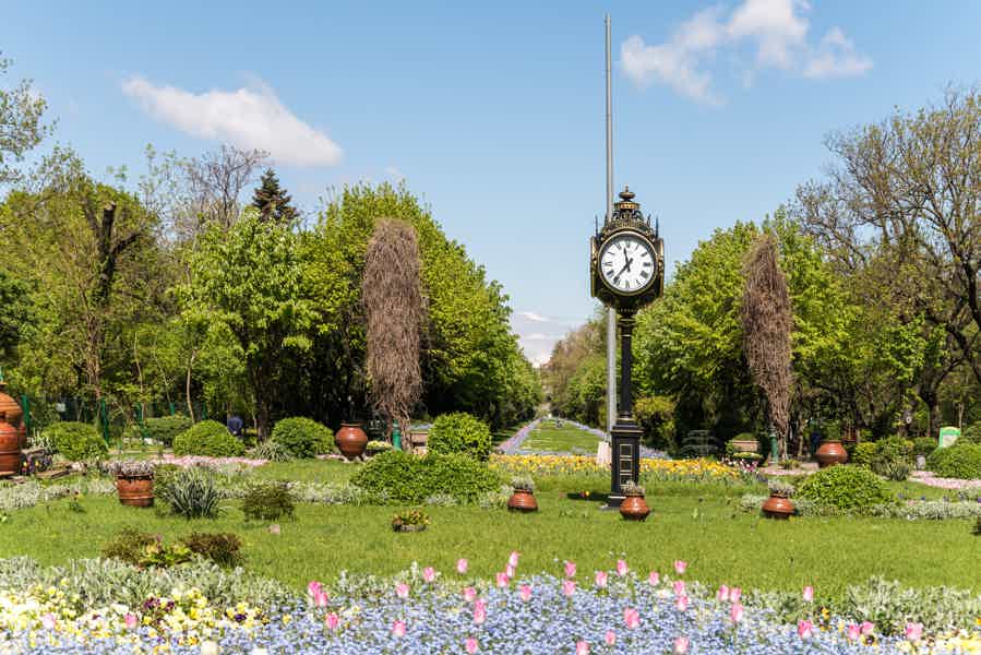 Bucharest Highlights Walking Tour - photo 5