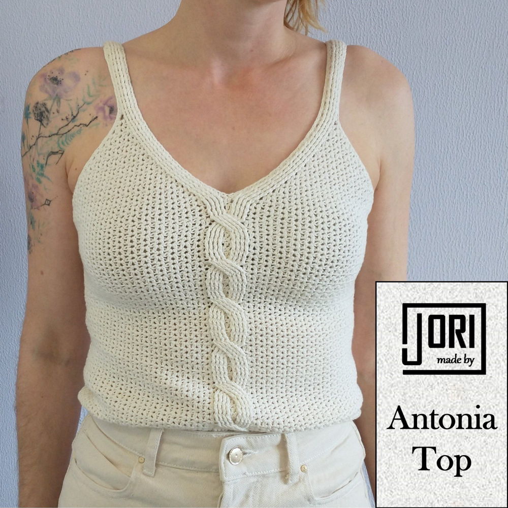 Antonia Top