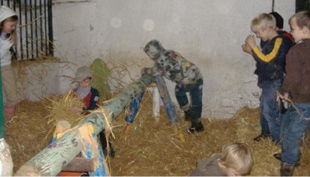 bauernhof gut halfeshof holzbalken in scheune