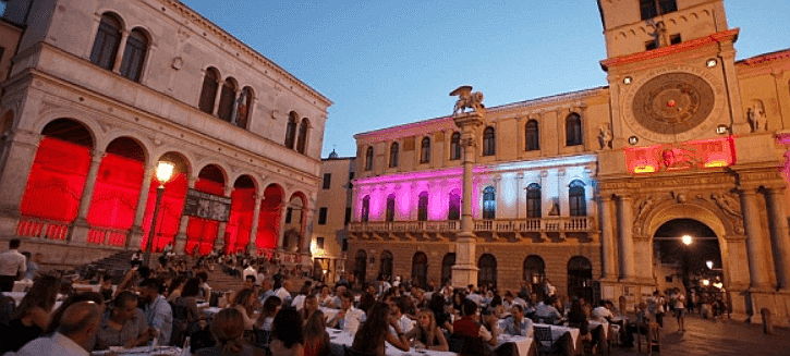  Padova
- E&V Padova - Notte dei Colori - Piazza dei Signori