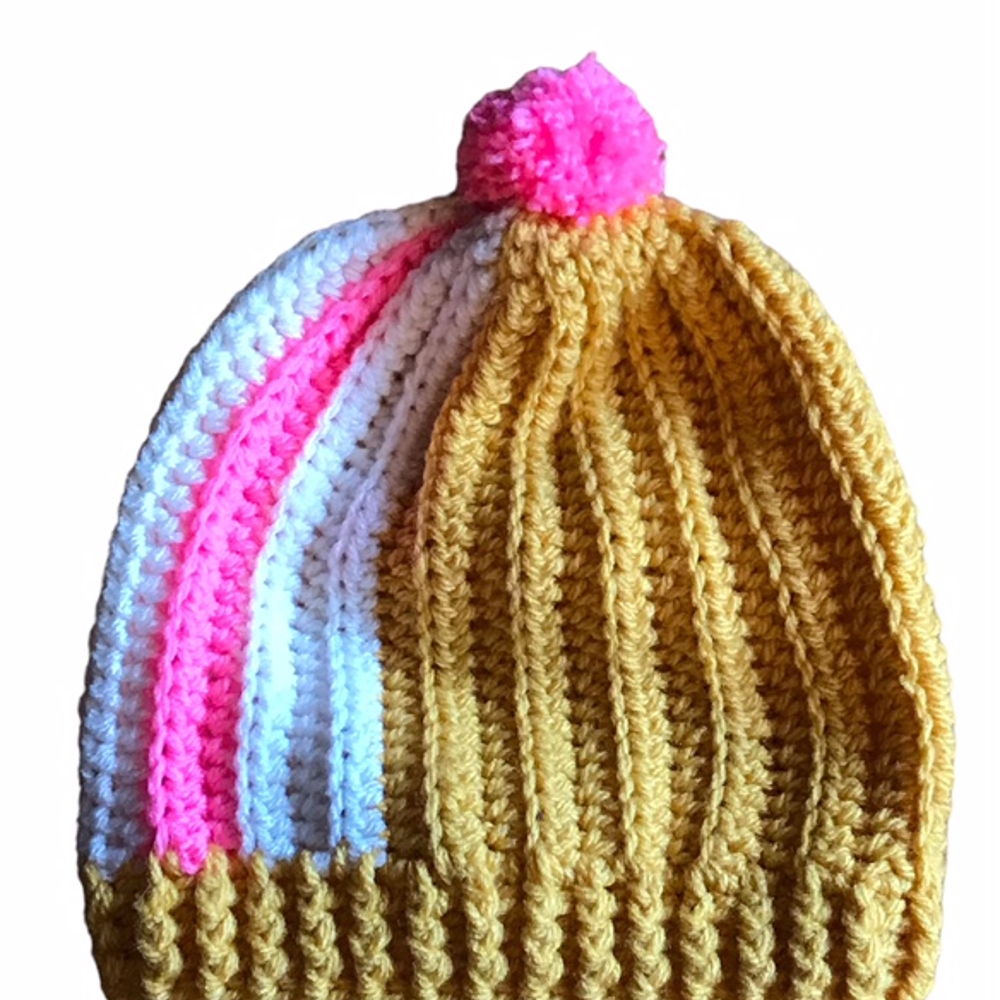 Ribbed baby/toddler hat crochet pattern with stripe and pompom