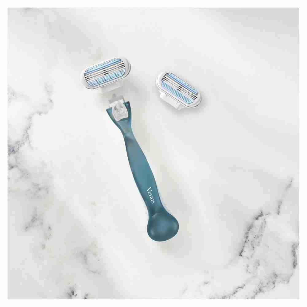 Gillette Venus Smooth Women's Razor 1 Handle + 1 Blade Refills - Image 4
