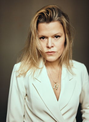 Nora Leon