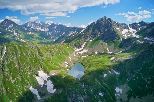 Путешествие к Эльбрусу и озеру Гижгит в мини-группе из Пятигорска
