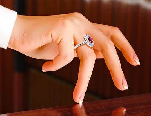 Shop cocktail and right hand rings - Pobjoy Diamonds